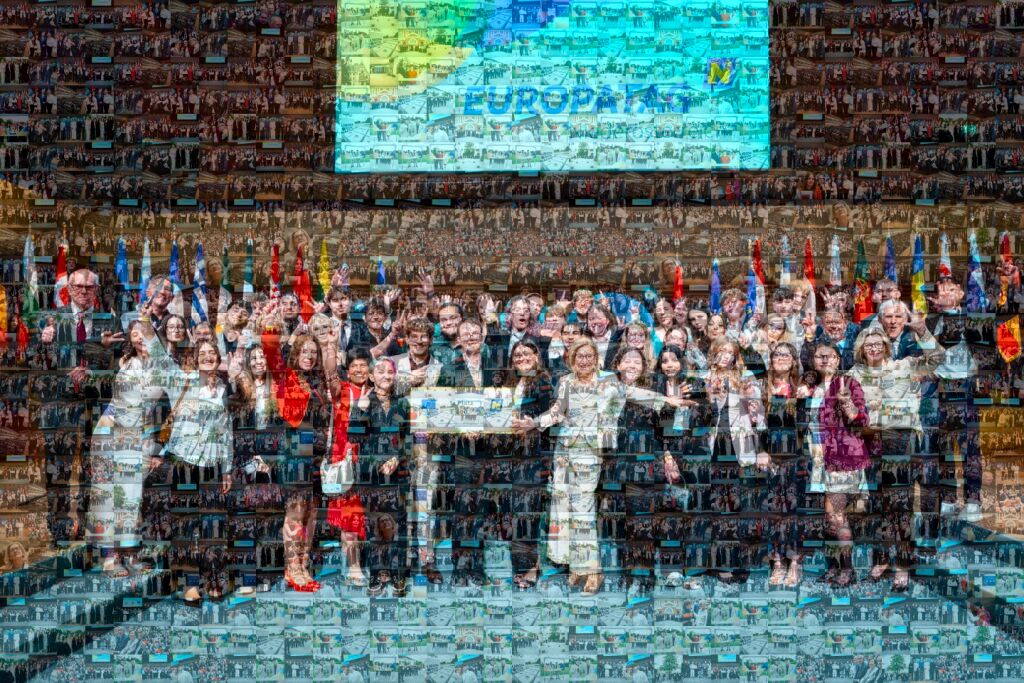 MosaicImg